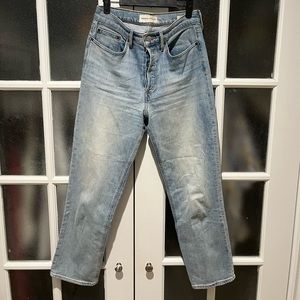 Denim Forum- The Arlo High Rise Straight - Size 29 - Light Wash